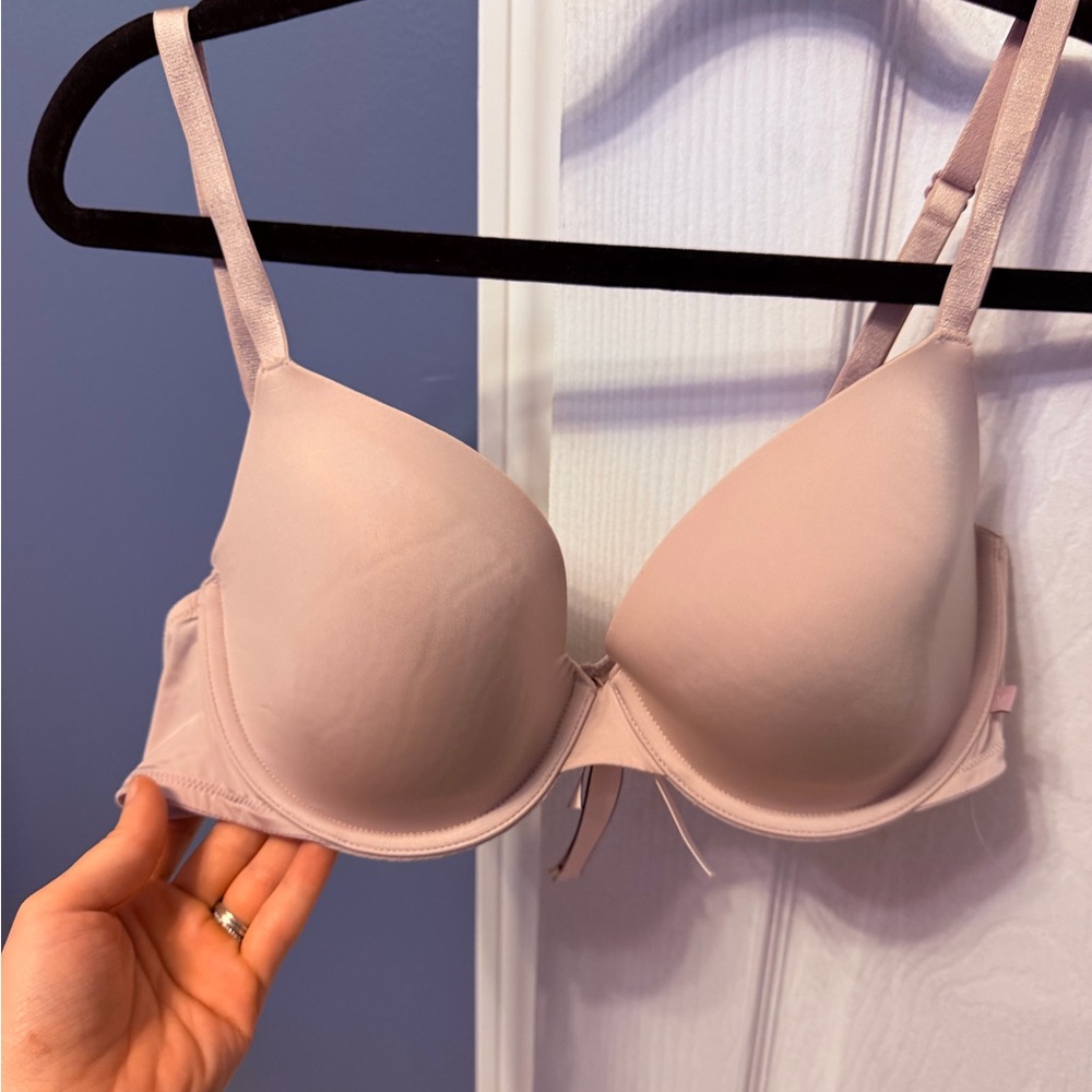 Victoria Secret pale pink lined Demi bra size 38B